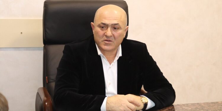 Փաշինյանի հասցեին հայհոյանքներից մինչև դիզվառելիքի գործ․ Մեղրիի համայնքապետի ձերբակալության հետքերով