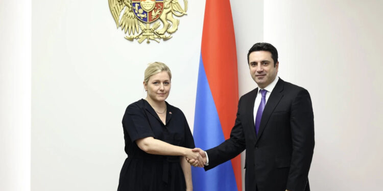 ԱԽ քարտուղարը և Շվեյցարիայի դեսպանը քննարկել են երկկողմ հարաբերությունների զարգացմանը վերաբերող հարցեր