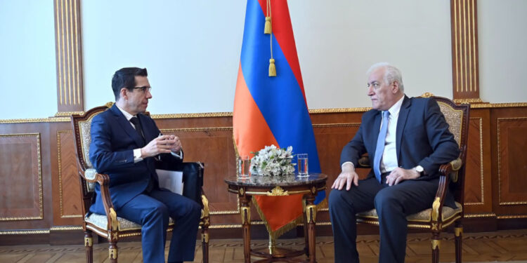 Վահագն Խաչատուրյանը հրաժեշտի հանդիպում է ունեցել Հայաստանում Բրազիլիայի դեսպանի հետ