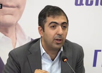 Նիկոլը ոսկե զուգարանակոնք է ման գալիս, հիվանդ միտք է՝ գալու եմ կոշիկները հանեմ․ Օրբելյան