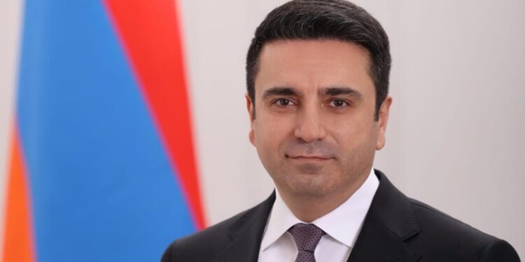 Փաշինյանն Ալեն Սիմոնյանին գործուղում է Մոսկվա