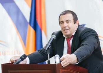 Որքան երկար տևի այս վիճակը, այնքան ավելի մեծ կորուստներ ենք արձանագրելու․ Ծառուկյանը՝ Հայաստանի տնտեսական խնդիրների մասին