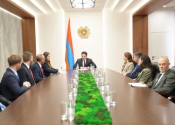 Ալեն Սիմոնյանն ու «Save Armenia»-ի ներկայացուցիչներն անդրադարձել են Հայաստան-ԱՄՆ հարաբերություններին