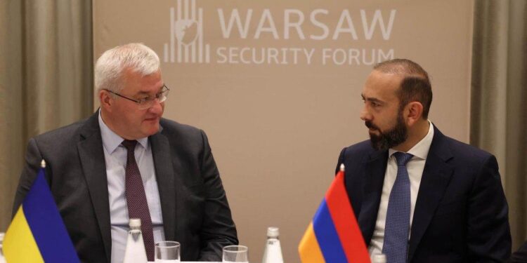 Հայաստանի և Ուկրաինայի ԱԳ նախարարները քննարկել են համագործակցության հեռանկարները