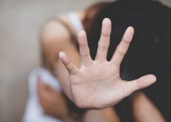 44-ամյա տղամարդը պարբերաբար սեռական բռնության է ենթարկել 13-ամյա դստերը․ նա ձերբակալվել է