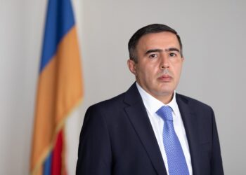 Նախագահ Քոչարյանի օրոք ադրբեջանցի զինվորները Հայաստանով «գուլյատ» չէին լինում. Բագրատ Միկոյան