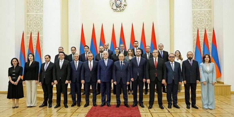 Տեղի է ունեցել ՀՀ Կառավարության անդամների երդմնակալության արարողությունը