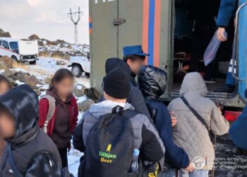 «Քարի լիճ» տանող ավտոճանապարհին արգելափակված ավտոբուսի 49 ուղևորները տեղափոխվել են Ամբերդ բնակավայր