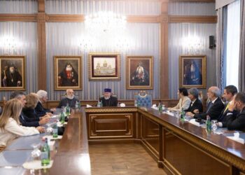 Ամենայն Հայոց Կաթողիկոսն ընդունել է «Գալուստ Գյուլբենկյան» հիմնադրամի պատվիրակությանը