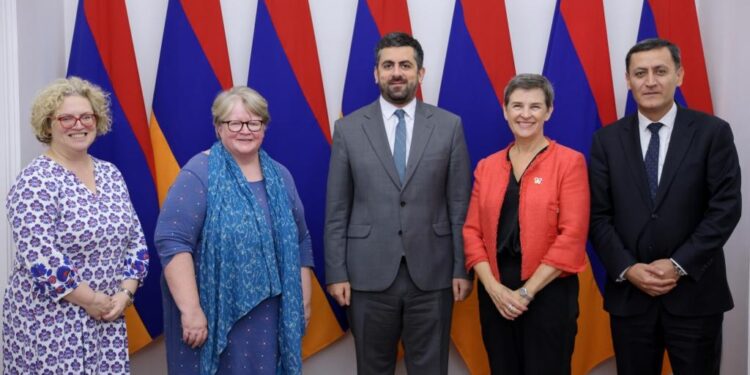 Սարգիս Խանդանյանը հանդիպել է Միացյալ Թագավորության խորհրդարանականների հետ