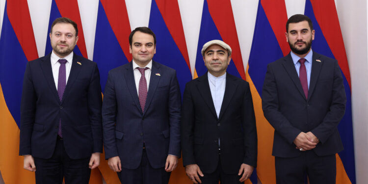 «Ուժեղ Հայաստան» խմբակցության անդամները Իրանի դեսպանի հետ քննարկել են ԹՐԻՓՓ-ին առնչվող հարցեր