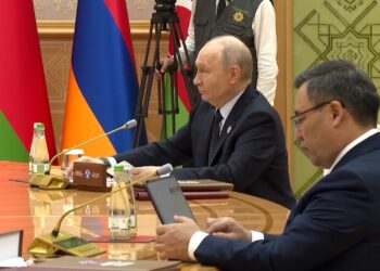 Պուտինի դեմքը, երբ Փաշինյանը պատմում է իր հեծանիվ քշելը Թուրքմենստանում