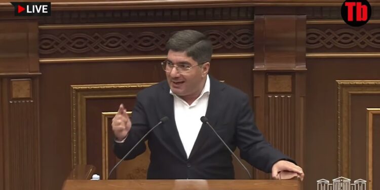 Գետինը մտնելիք ա, է՞դ էիք ուզում իմանալ․ Մեսրոպ Մանուկյան