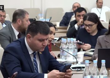 Էդ նույն աղետը չբերեք Հայաստանի գլխին, ժողովրդին տեղահան չանեք․ Ղահրամանյանը՝ Միրզոյանին