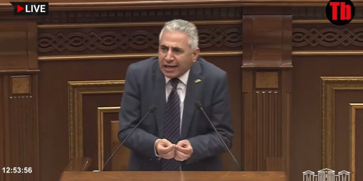 Դիմում եմ ՔՊ պատգամավորներին, դուք անեծքից ոնց որ շատ էիք վախենում․ Էդգար Ղազարյանի կոշտ ելույթը