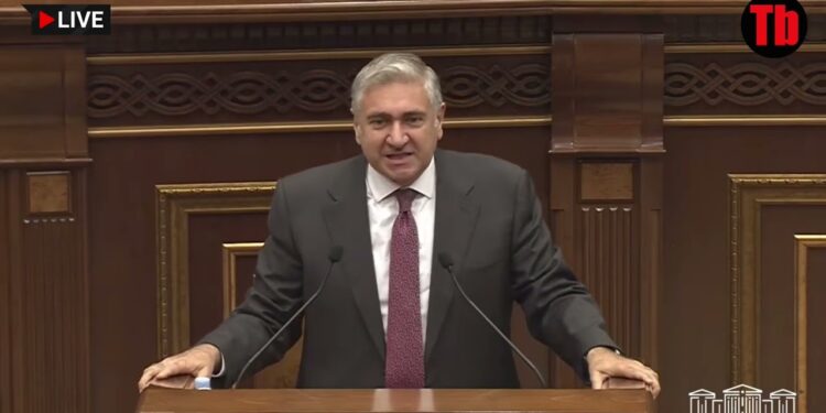 Ինչի որոշեցիք գրոհել եկեղեցու վրա, սա է իրականությունը. Արթուր Խաչատրյան