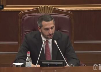 ԱԺ-ում իրավիճակը լարվեց. ձեր էդ սուբյեկտը վերջում նստած է