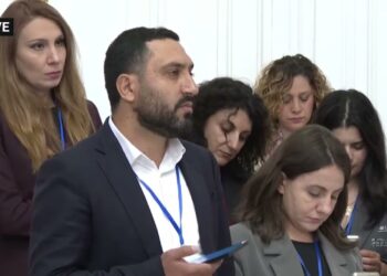 Մեդվեդևի հետ աշխատել եմ, էդ կսմիթներն ինչի՞ համար են. Փաշինյան
