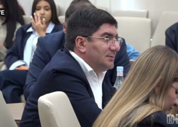 Իմ մասին անվայելուչ եւ անհարգալից բառամթերք եք ընտրել․ Միրզոյանը՝ Մեսրոպ Մանուկյանին