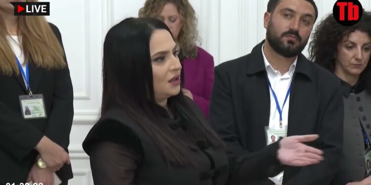Ներքին քաղաքացիական պատերազմ ե՞ք ուզում, ո՞նց եք Ալիևի հետ համաձայնության գալու. հարց՝ Փաշինյանին