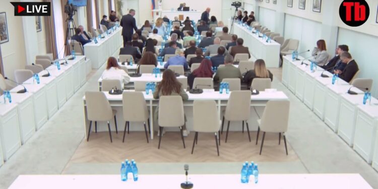 Աղջիկ ջան, դուրս արի լսարանից․ Իզաբելլա Աբգարյանը՝ ՔՊ–ականների մակարդակի մասին