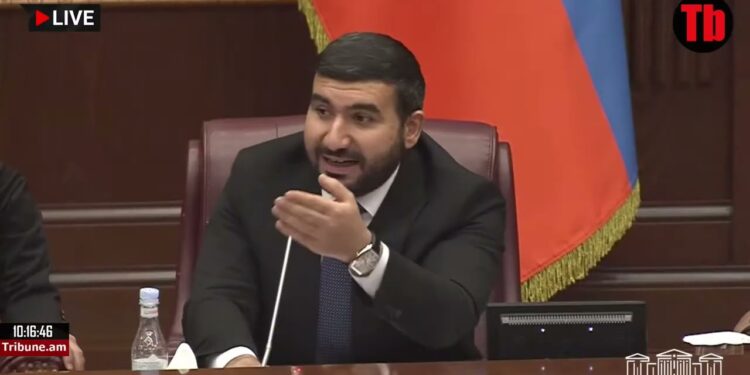 ԱԺ-ում իրավիճակը լարվեց. մի հատ լռություն, հանգստացեք