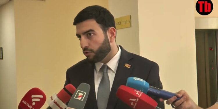 Թաթոյանն ու մյուս ընդդիմադիրները թող իրենց կաշառքի ձայնագրությունից խոսեն, թե ոնց են կաշառք բաժանում