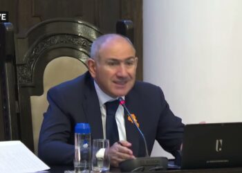 Մեղմ ասած ողջունում եմ Աջափնյակում քաղաքապետարանի գործողությունները․ Փաշինյան