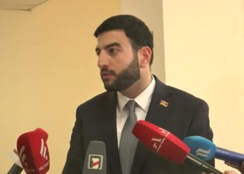 Ուսուցիչը վախենում է իրեն խեղդեն ու արանքից հանեն. ՔՊ-ականի արձագանքը