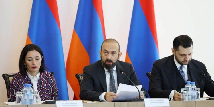 Արարատ Միրզոյանի նախագահությամբ տեղի է ունեցել ՅՈՒՆԵՍԿՕ-ի ազգային հանձնաժողովի նիստը