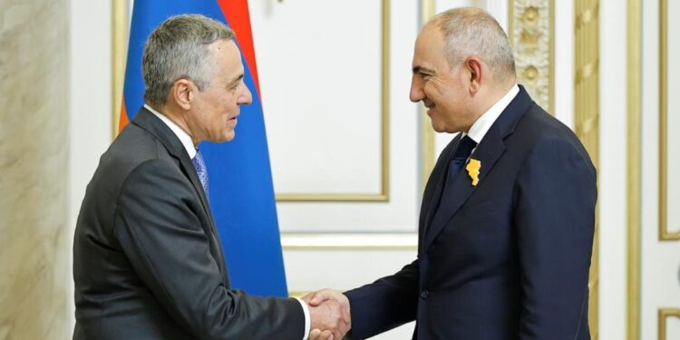Փաշինյանն ու Կասիսը քննարկել են Հայաստանի և Ադրբեջանի միջև խաղաղության գործընթացը