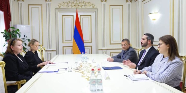 Ռուբինյանը և ՀՀ-ում ԵՄ դիտորդական առաքելության ղեկավարը քննարկել են տարածաշրջանային հարցեր