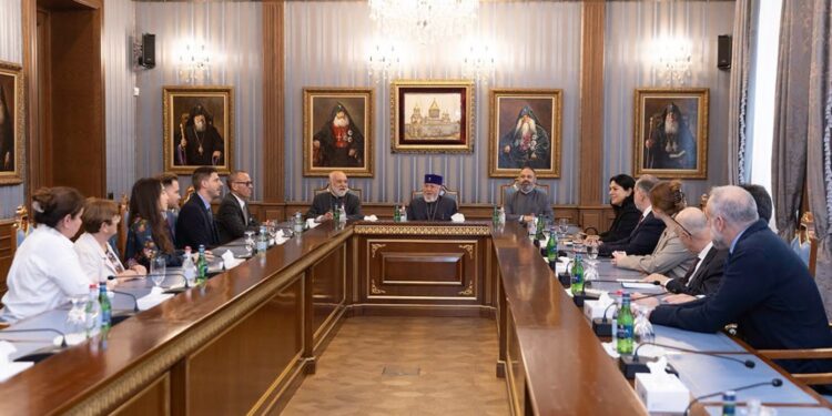 Ամենայն Հայոց Կաթողիկոսն ընդունել է «Save Armenia» կազմակերպության պատվիրակությանը
