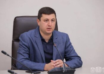 Իշխանությունը զբաղված է ակտիվ մարդկանց լռեցմամբ, ճնշումներով և ապազգային արժեքների ներմուծմամբ․ Տիգրան Աբրահամյան