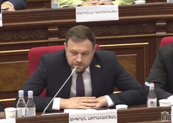 Մարդիկ պիտի իմանան՝ ձեր ՊՆ նախարարը «ֆե՞յք» է, թե ոչ. Աբրահամյան